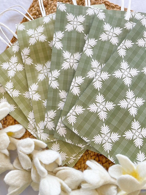 Little Drops of Aloha gift bag